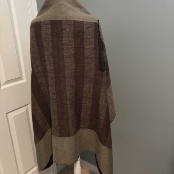 Reversible Sleeveless Sweater Vest - Picture 3 of 5